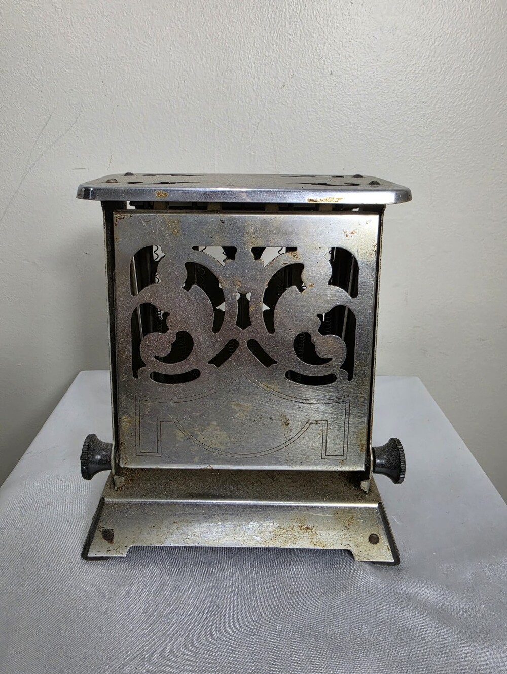 Vintage Style Silver Metal Toaster